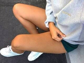 دردشة الفيديو المثيرة EllaShinee