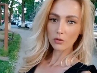 دردشة الفيديو المثيرة Elle-Dior