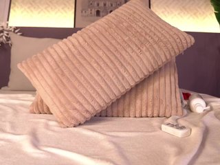 دردشة الفيديو المثيرة ElleDiane