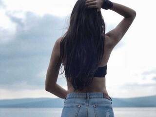 دردشة الفيديو المثيرة Ellymonroe