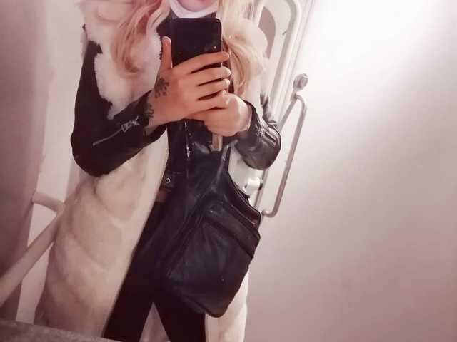 صورة الملف الشخصي ellyslimdoll