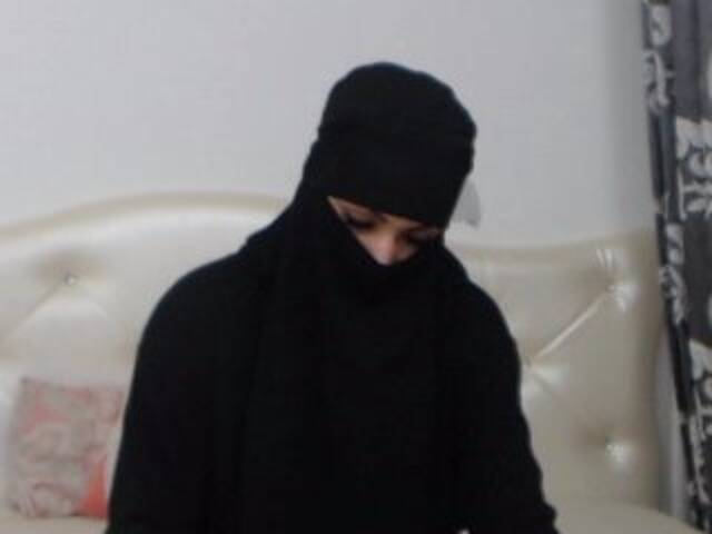 لقطات البث ElyshaArabian