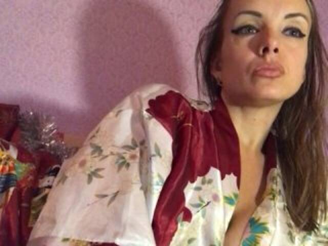 لقطات البث ElyaElya