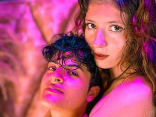 دردشة الفيديو المثيرة MiaAndAlex