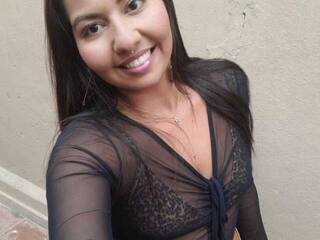 دردشة الفيديو المثيرة Emyllinha