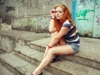 دردشة الفيديو المثيرة emikarose