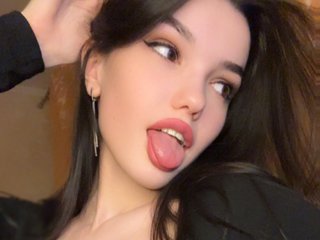 دردشة الفيديو المثيرة Emilechka