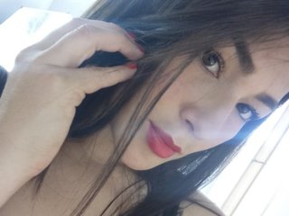 دردشة الفيديو المثيرة emili-mac