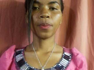 دردشة الفيديو المثيرة Emiliah