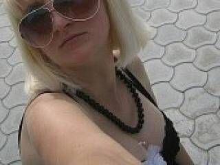 دردشة الفيديو المثيرة emilianna