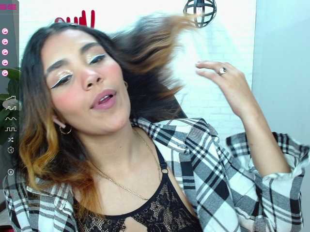لقطات البث EmiliaTorrado