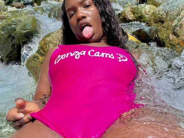 صورة الملف الشخصي emilihornyx