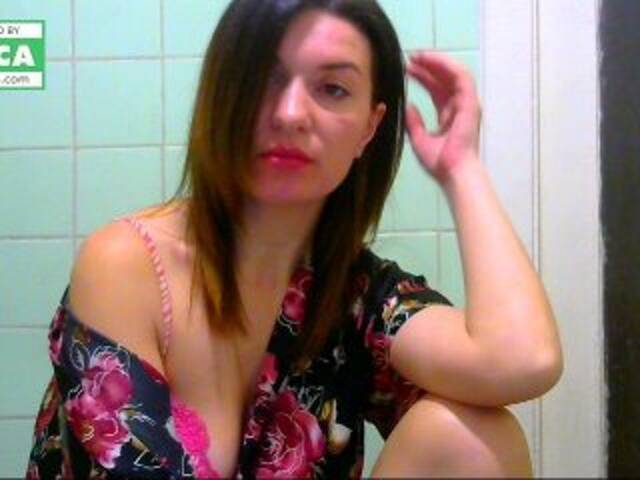 لقطات البث emillly