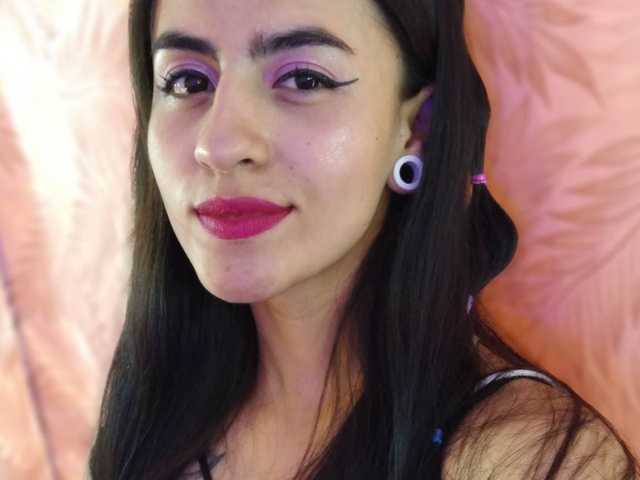 صورة الملف الشخصي Emily-Ass