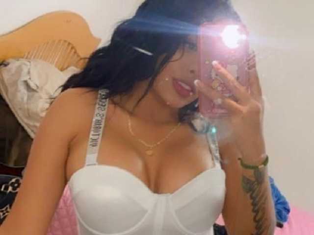 صورة الملف الشخصي emily-monroee