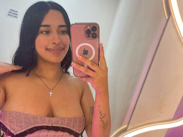 صورة الملف الشخصي Emily-tay1