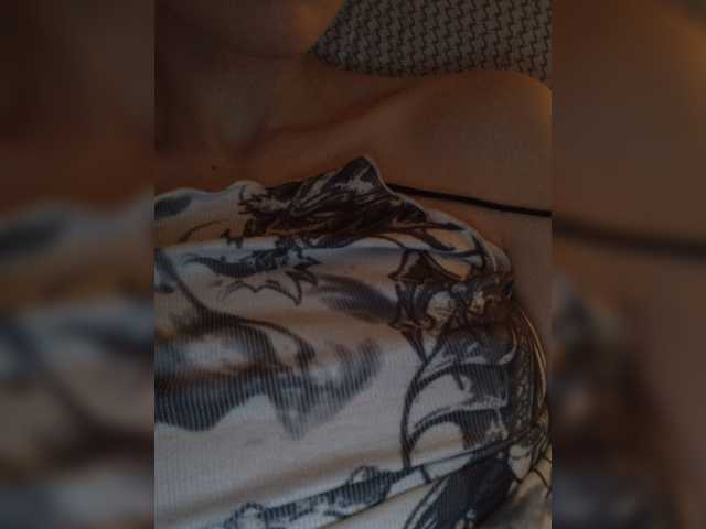 لقطات البث Mimi_Red