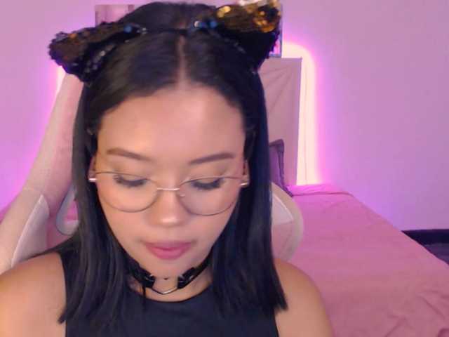 لقطات البث EmilyBloop