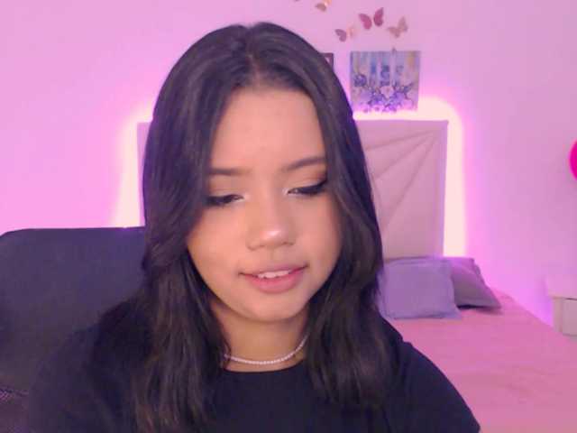 لقطات البث EmilyBloop