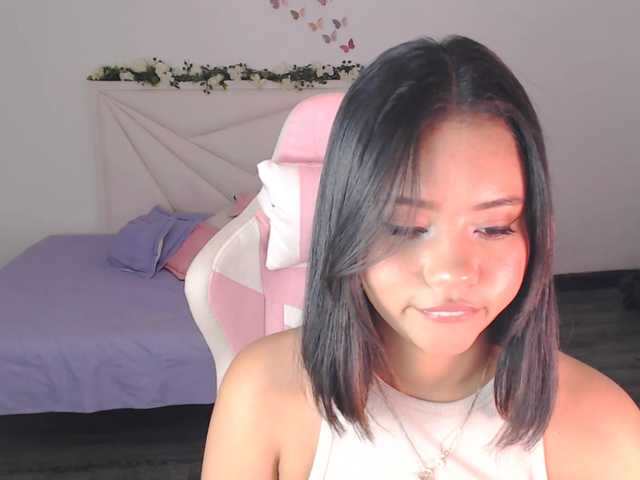 لقطات البث EmilyBloop