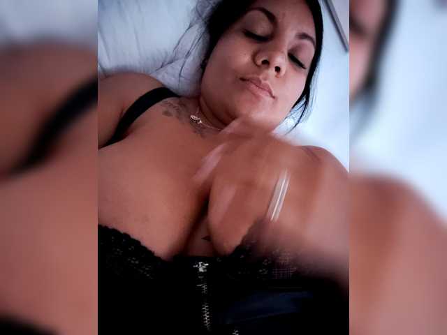 لقطات البث Emilyhot69