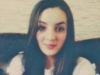 دردشة الفيديو المثيرة emmabees