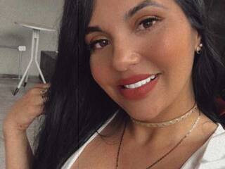 دردشة الفيديو المثيرة EmmaDiamond