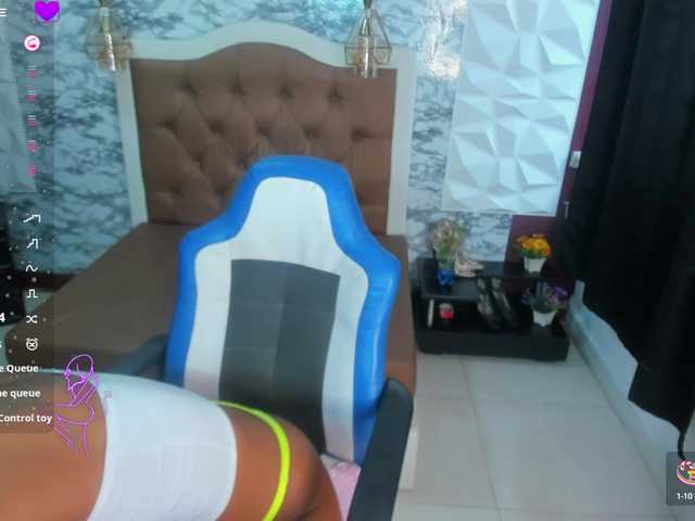 لقطات البث EmmyTheMilmaid