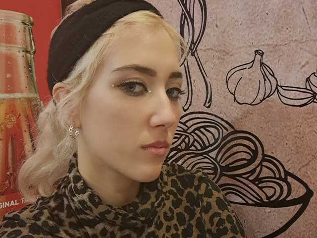 صورة الملف الشخصي eroticblondiee