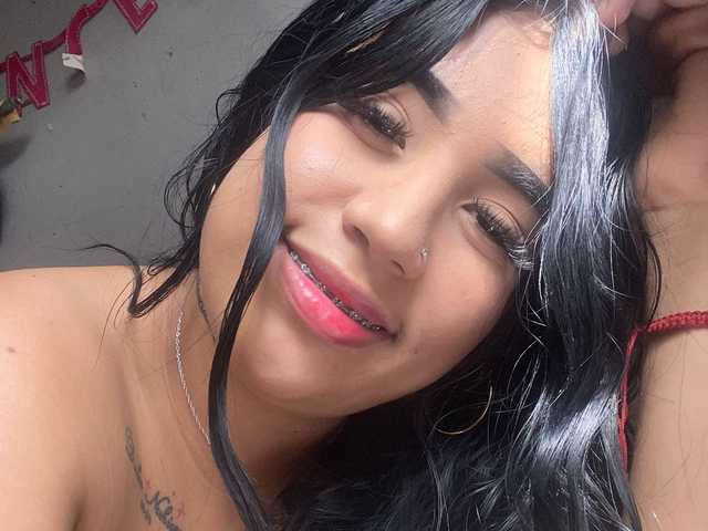 صورة الملف الشخصي Esmeralda11