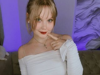 دردشة الفيديو المثيرة Essie-Fanning