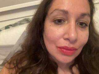 دردشة الفيديو المثيرة FarahDay