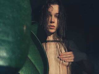 دردشة الفيديو المثيرة FemaleJesus1