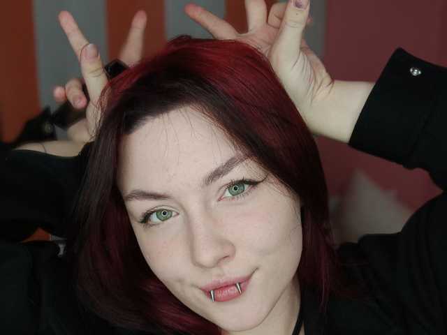 صورة الملف الشخصي Fire-Roxy69