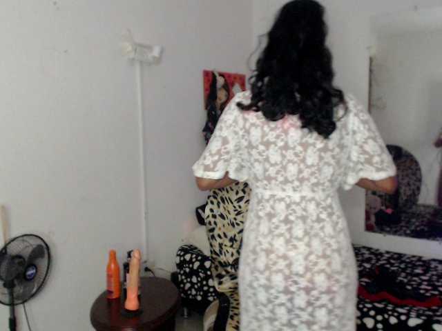 الصور flacapaola11 If there are more than 10 users in my room I will go to a private show and I will do the best squirt and anal show