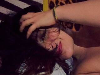 دردشة الفيديو المثيرة Flora-med