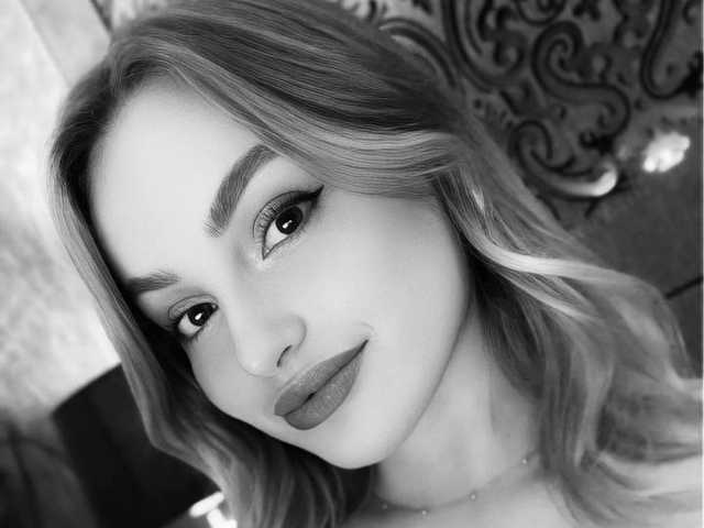 صورة الملف الشخصي FloraGreys