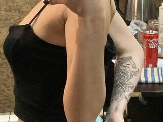 دردشة الفيديو المثيرة FollowMe069