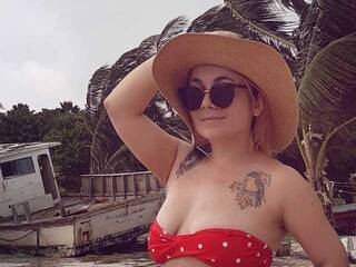 دردشة الفيديو المثيرة Francesca-Lin