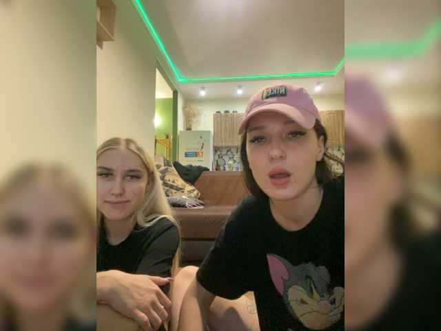 لقطات البث FuckKrisAlina