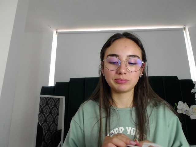 لقطات البث Gary-moon-