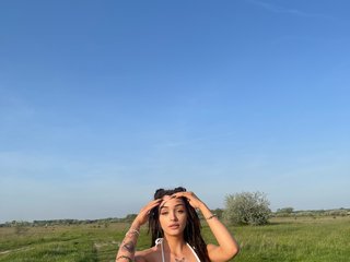 دردشة الفيديو المثيرة GiaStorm