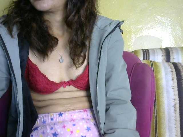 لقطات البث Giiulia
