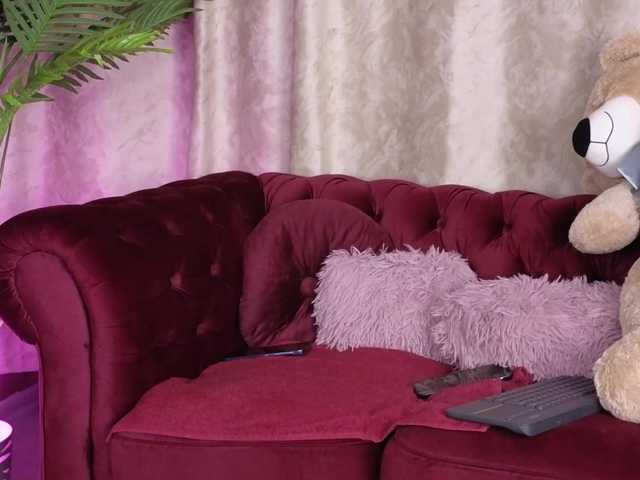 لقطات البث GloriaMoon