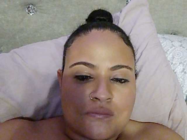 لقطات البث GorgeouslyMe