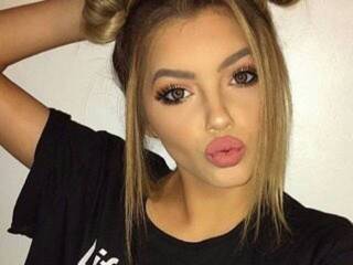 دردشة الفيديو المثيرة LiLuGrey