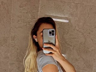دردشة الفيديو المثيرة hayneiko
