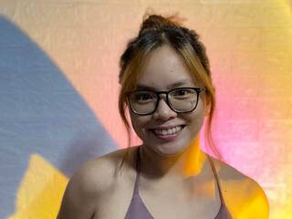 دردشة الفيديو المثيرة Heartleaf