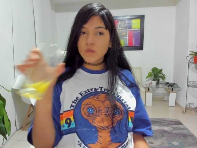 لقطات البث HelenMoon