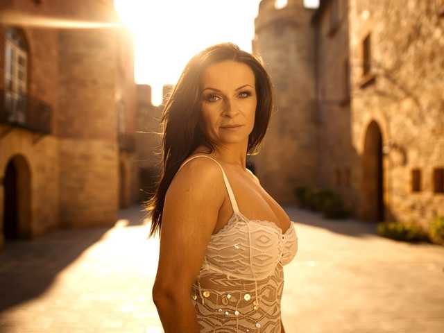 صورة الملف الشخصي HelenSHOW1